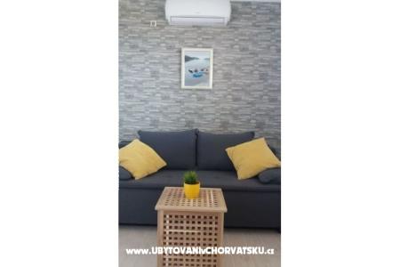 Apartman Mare - prvi red uz more foto 3
