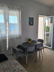 Apartman Mare - prvi red uz more foto 5