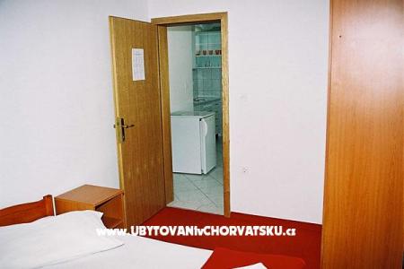Apartmani Alaska & Nikolina foto 4