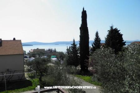 Apartmani Peran foto 3