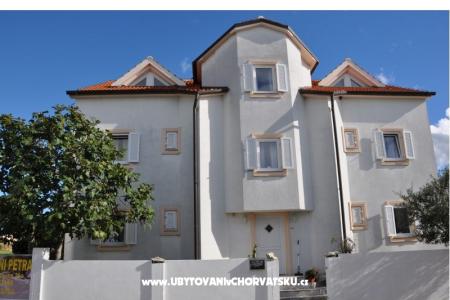 Apartmani Petra foto 2