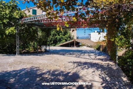 Apartmani Karampija foto 4