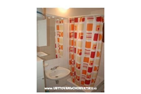 Apartmani Maina foto 5