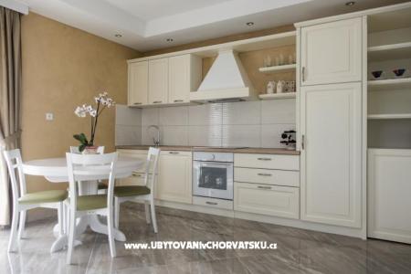 Luxury Apartmani sa bazenom foto 4