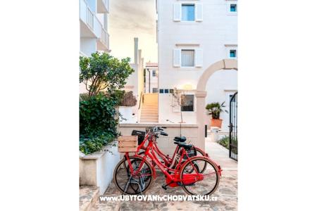 Sutivan Best Apartmani foto 4