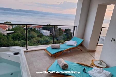 Ivana &amp; Luka Brela Hrvatska