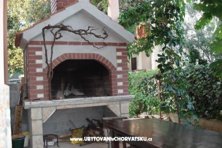 Apartmani Santini foto 2