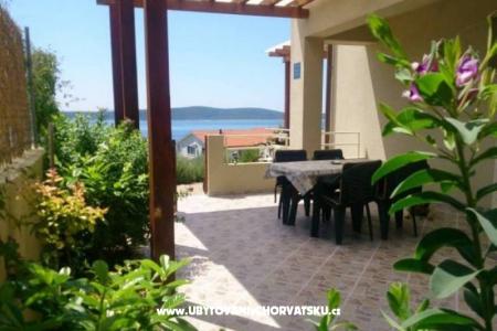 Apartmani Kristian foto 3