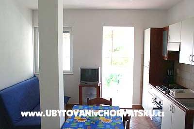 Apartmani TUDOR HOUSE foto 4