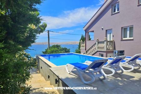 Beachfront Apartmani Baricevic wit Karlobag Hrvatska