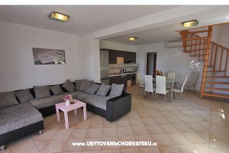 Beachfront Apartmani Baricevic wit foto 3