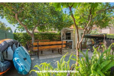 Apartmani Kastel foto 3