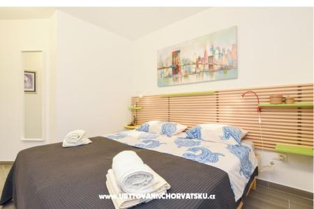 Flora Apartman foto 2