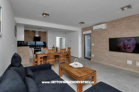 Hot Tub Luxury Apartmani + beach p foto 5