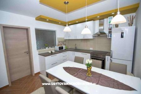 Luxury Apartmani Makarska foto 5