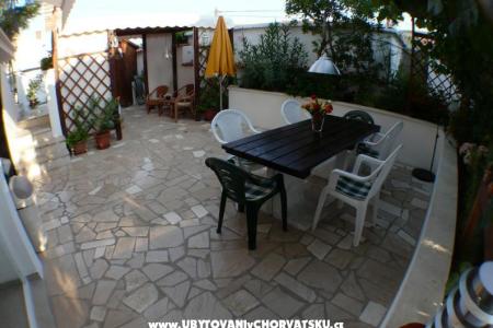 Apartmani Amalia foto 3