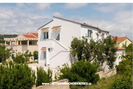 BayBeach Apartmani Sevid foto 5
