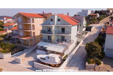 Apartmani Petra  Marina - Trogir Hrvatska