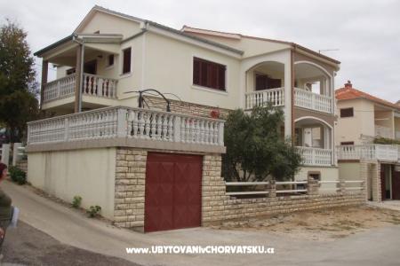 Apartmani  Tonka, Ines i Nika foto 4