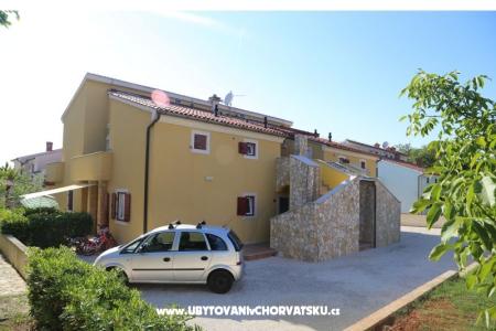Apartman Oliva D1 sa bazenom foto 4