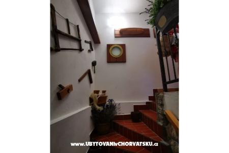 Stara kamena kuca - Apartman Andrij foto 3