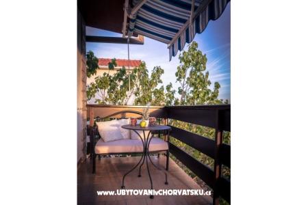 Apartmani Marija i Martin (2. kat) foto 2