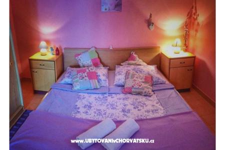 Apartmani Marija i Martin (2. kat) foto 3
