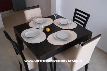 4**** apartments sa bazenom  foto 5
