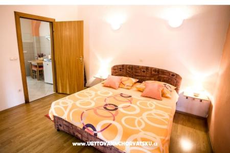 Apartmani Teni foto 5