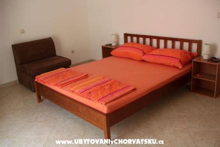 Apartmani Ana - Kamp Ivo foto 4