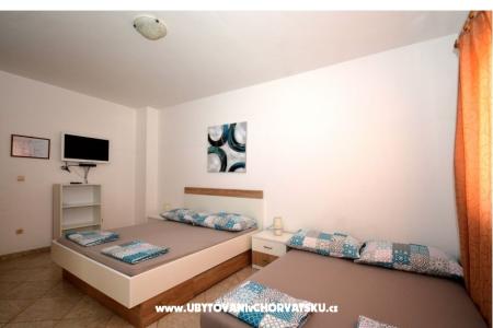 Apartmani Ana - Kamp Ivo foto 5