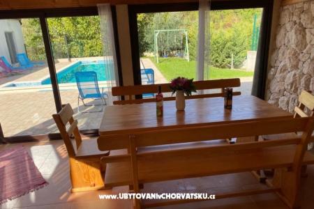 Seosko imanje Petra Omiš Hrvatska