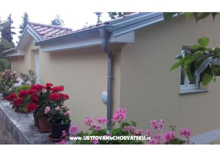 Apartmani Oleandri foto 3