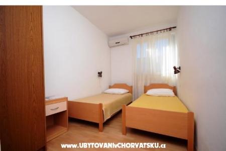 Apartman Mila Tolj foto 2