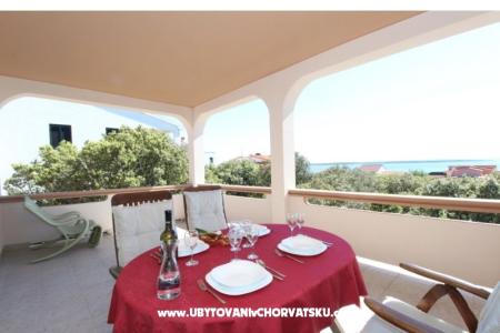 Apartmani Karas Mandre otok Pag Hrvatska