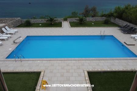 Pool Apartman Antonia foto 4