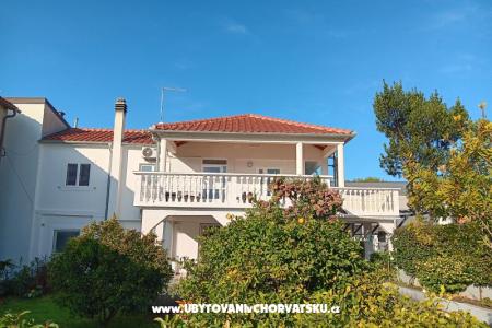 Apartmani Filip Pakoštane Hrvatska