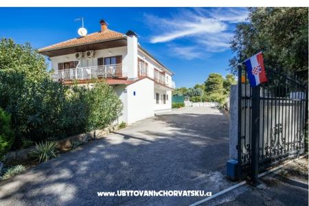 Apartmani Jelena Pakoštane Hrvatska