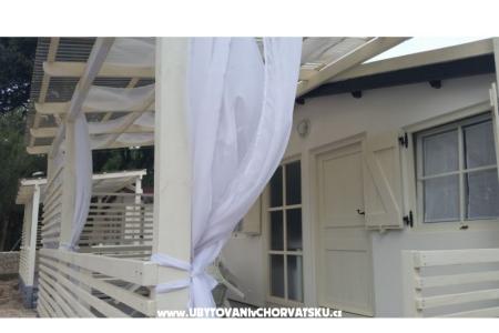 Apartmani Lara foto 4