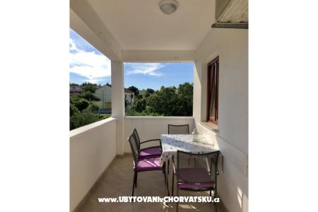 Apartmani Tina Pakoštane foto 2