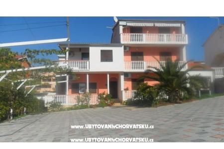 Apartmani Leo Pakoštane Hrvatska