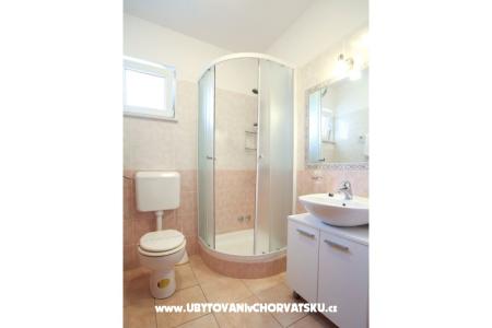 Pakoštane Apartmani Di-Ana foto 4