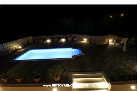  Kuća sa bazenom - Villa Marijana  foto 4