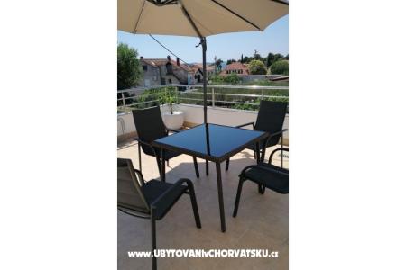 Memories Pirovac Hrvatska