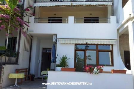 Apartmani Goran Podgora Hrvatska