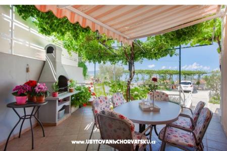 Apartmani MARINA - Villa NEDIKA Podgora Hrvatska