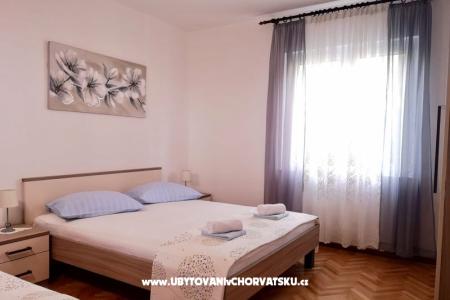 Apartmani Mrsic Podgora  foto 2