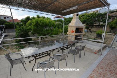Apartmani Marić Podstrana foto 2