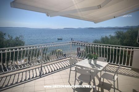 Apartmani Lena Podstrana Hrvatska