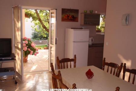 Apartmani Sara i Nino foto 3